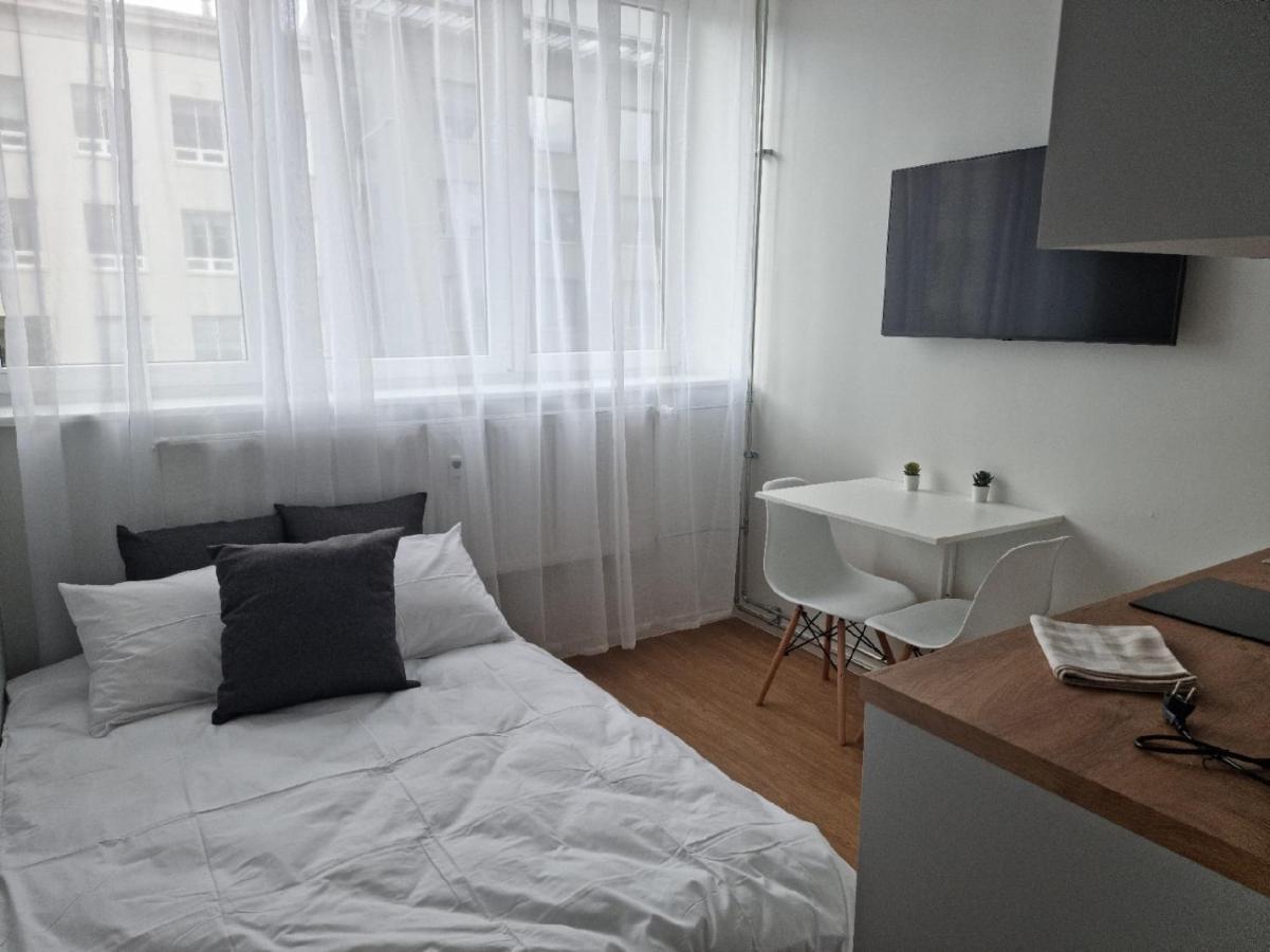 Apartment Bright Work&study With Rest Area